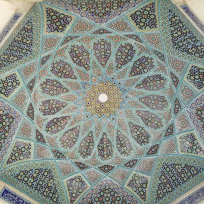 イラン在住現地日本人ガイドのshimakiyoです。イランに旅行にいらっしゃる皆様のお手伝いをさせて頂いております。
インスタにたくさん写真あります。良かったら見てください!@shimakiyo2018
イランの商品紹介アカもあります。仕入れに来たい業者・企業様サポートいたします。@niro_rainbowroad