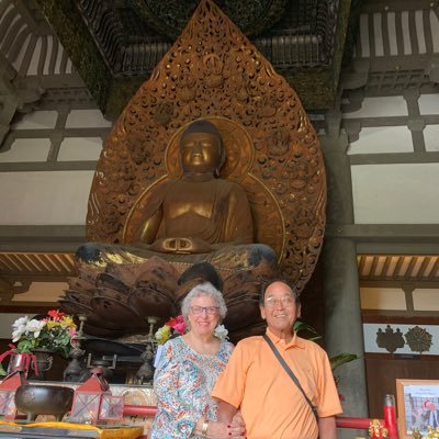 808caryl's profile picture. HI Resident, CO Native, Dem Centrist