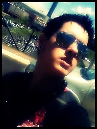 Caminhando sempre a favor do vento' Buscando minhas vitórias com o meu proprio talento' (Y)
