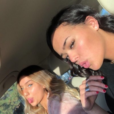 naomiglasker02's profile picture. 