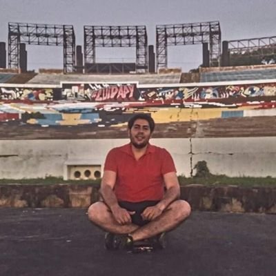 Mag. Asuntos Públicos y Gobernabilidad, Lic. Adm. de Empresas,
Especialista en Didáctica de la Educación Superior,
Especialista en Contrataciones Públicas.