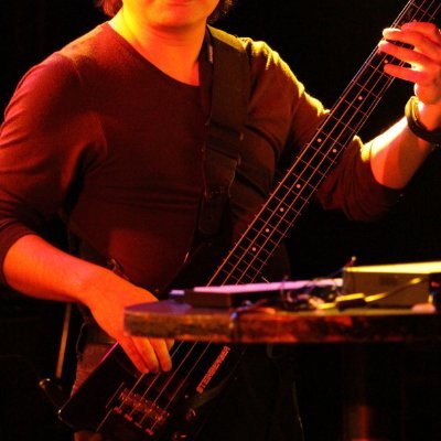 Bass、Steinberger/Wal/Stingray/P-Project/YAMAHA/Chapman Stick(10弦/8弦/NS)他. progressive rock/electronic/jazz rock/trance. エフェクターボードフェチ,フレットレスフェチ,ｱｲﾄﾞﾙｦﾀ