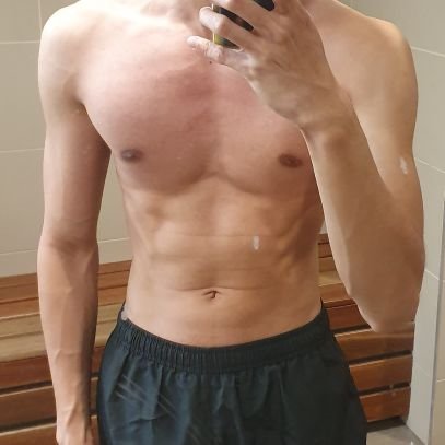 Asian boy in Melbourne. Short. Twink. Top.