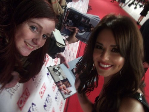 natxx_05's profile picture. Without any meaning we are just skin and bone... Like beautiful robots dancing alone ❤️ ATWFC ⚽️ Liverpool ❤️