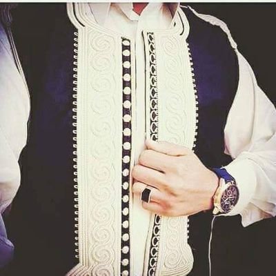 ضابط وزارة الداخلية ليببا