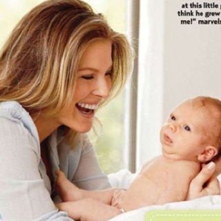 AliLarterDaily's profile picture. 