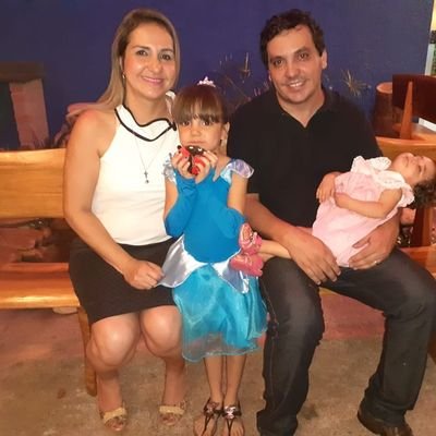 DETERMINADA...SINCERA.... PERSEVERANTE....FOCADA....EM BUSCA DA REALIZAÇÃO DE UM SONHO....DE UM OBJETIVO....VOU CONSEGUIR....TENHO FÉ 🙏♥️🥰😍