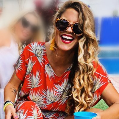 Aimisssss's profile picture. Name's not Annie. Bottom's not long. Let's fuggin' tweet ya'll.