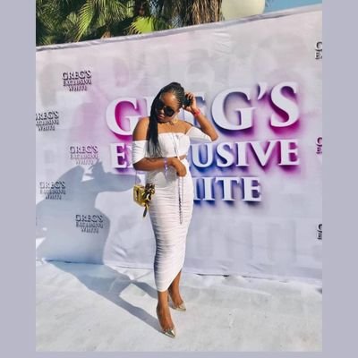 There's so much about me......! This block be too small....! bookings at Qweenlapresh@gmail.com
FB, Qween La Presh
INSTA @qweenlapresh