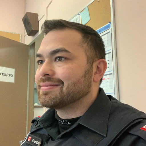 Helpinthe6ix's profile picture. Toronto Police Community Relations Officer for 55 Division
Emerg 416-808-2222 / Emergency call 911
Account not monitored 24/7
@TPS55DIV