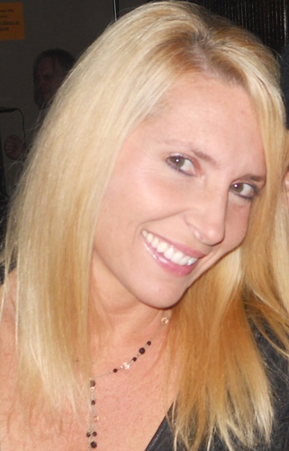... Love animal rescue charity work, reading, NYC, travel and road trips, music and live shows! :)