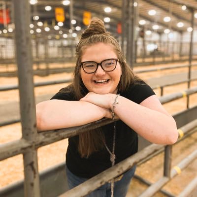 AshlynReal01's profile picture. Running on Livestock shows and dry shampoo.