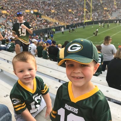 EricMoe12's profile picture. Green Bay Packers ,  Golf all summer