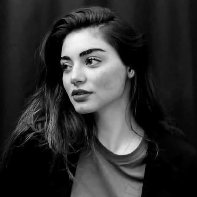 دمي طايح والعمر ماضنه باقي 💔