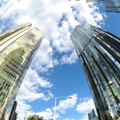 williamfunds's profile picture. I am Professional with more than ten years of experience in marketing and business development functions at an international level. Specialised in B2B financial