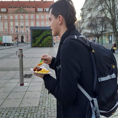 SzymonSzwarbula's profile picture. Powiedziałbym coś sarkastycznego, ale tego nie zrobię (żartowałem)(jutro też to zrobię)