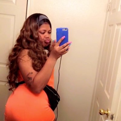 foreignkeyara's profile picture. 