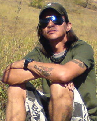 gatolokkobb's profile picture. Posso ser constante, inconstante. previsível e  imprevisível.Consigo ser o bem e mau, o certo e o errado, a tristeza e a felicidade. .