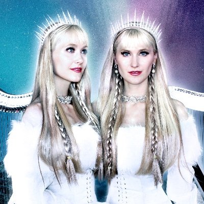 🧝🏻‍♀️🧝🏻‍♀️ Identical twins - https://t.co/R89zFKYiHB
🏹🏹 Nordic Celtic Rock Harp Duo
🎶🎶 Songwriters & Storytellers
⬇️All the Links!⬇️