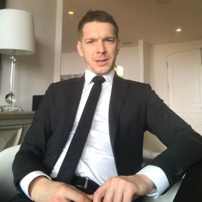 Opens profile photo