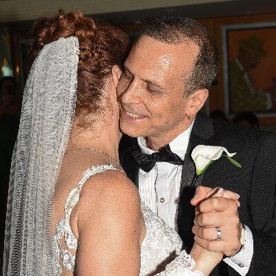 Cristian_Huepe's profile picture. Eclectic node: Theoretical physicist researching Complexity/ActiveMatter/Networks/Post-Truth. Electronic-musician/producer/performer as labo_labs &MakersOfSense