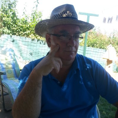 Yenamarre441's profile picture. Fatigué, désolé  de vivre dans ce monde de fous.