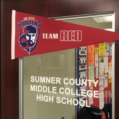 It’s a great day to be in Middle College! We’re a non-traditional high school for juniors and seniors in Sumner County located @ Vol State Community College.🎓