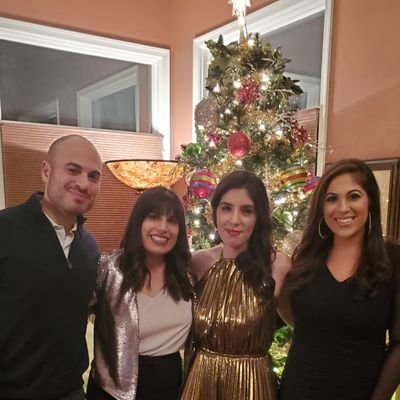 NicoleVR1's profile picture. Fashion, Food and Beauty Enthusiast. Allergic to Bull Sh*t.
Founder & Bake Boss @unfauxfoods