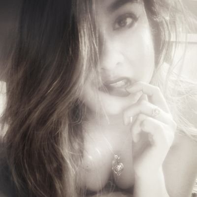 Me parece un poco difícil hablar de mí, el hablar de mí es muy severo, porque soy mucho mejor de lo que parezco… Ig:@soytaniacardona
