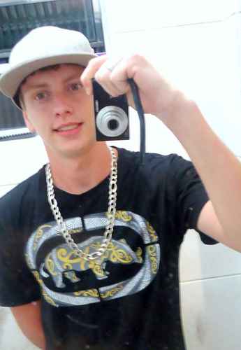 O tal do Rodrigo (:











fim :b