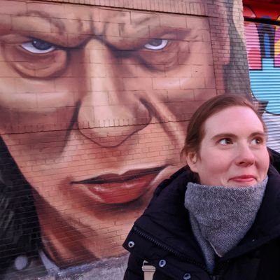 Director of the School of Interactive Arts, Mastery @urbanartsorg | educator/illustrator/baker/designer | she/her