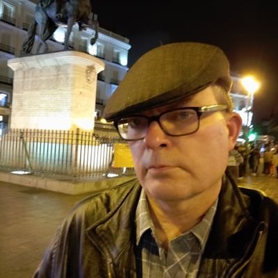 Head of Retail Sales for Cambridge University Press in the Americas, reader, old movie fan, dad and dog lover. Opinions expressed well or incoherently are mine