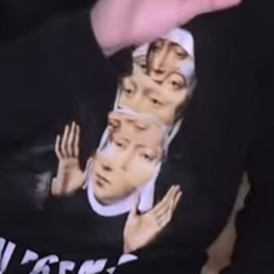 Me25127037's profile picture. come in and see