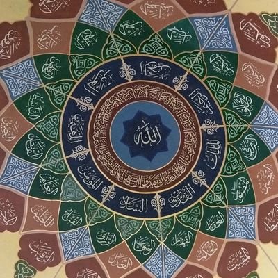 VinaMaretha8's profile picture. 