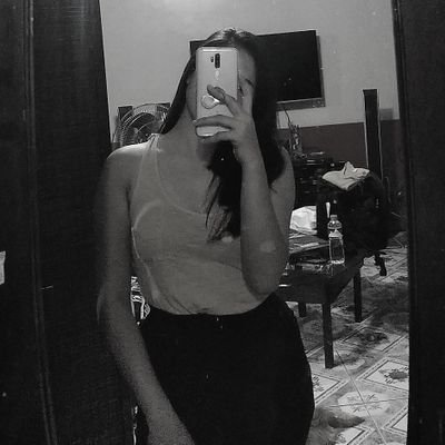 Dlcrzmrnll's profile picture. Hello, be happy 💚