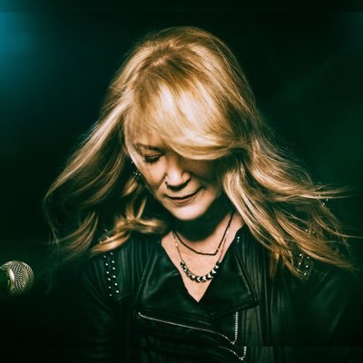 Cindy Cashdollar, musician: steel guitar, Dobro & lap steel. (yes, Cashdollar is a real name). https://t.co/AJfgngjZtm