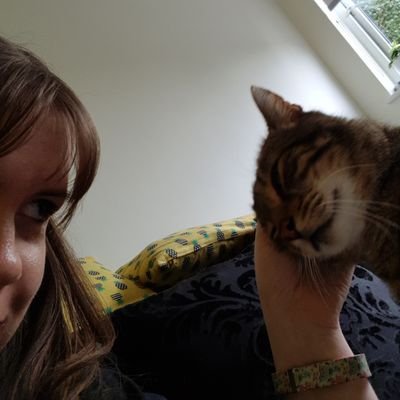 (she/her)
Public library worker & supporter | CityLIS graduate | adopted by cats | sufficiently human (according to the 'net bots)