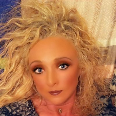 rbrewer23's profile picture. Let your dreams be bigger than your fears and your actions be louder than your words 💕🙏🤗.   ebonys5523👻