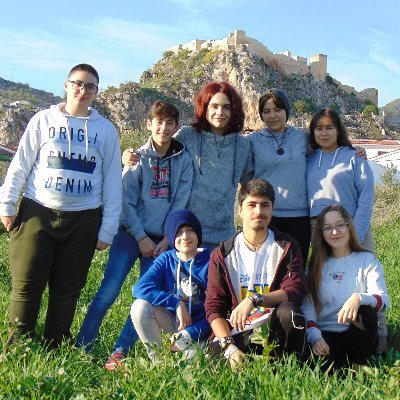 ten_NICOS's profile picture. Grupo de 7 alumnos y alumnas del IES Diego de Siloé, participantes en First Lego League.