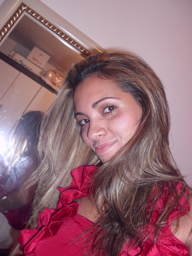 Sou o que sou. Não o que falam. Elogios não me iludem. Críticas não me abalam. Por fora um conceito seu....Por dentro uma personalidade minha!!