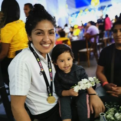 Sonia_Vazquez16's profile picture. He de luchar por mis sueños y mi libertad.
Futbolista Profesional ⚽🇲🇽