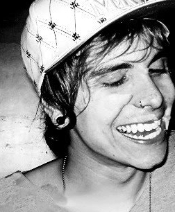Fc dedicado ao baterista @Caioreplace:)
Caio EU TE AMO (L
Since:27/05/10 
Oficilizado e seguido pelo próprio dia:02/06/10
Dona:Paah