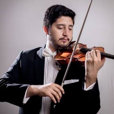 estudiante, violinista, y fanatico del club del pueblo. aguante CERRO PORTEÑO