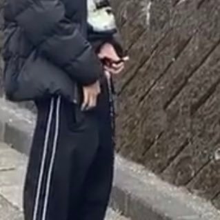 lMeLjaBmSYXJdMg's profile picture. 鹿児島市内住みバイです。溜まってるストレート、ノンケ，サラリーマン、既婚者、学生、彼女持ちの方少しでも興味があったらDM下さい。