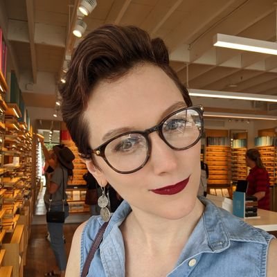 PMing for the whale over @MobyMax. Volunteer @casnhtx. Sweet and spicy bacon girl. Leave a message after the beep. *BEEP* she/her