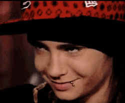 Sou safado, sou dengoso, e toma cuidado se não eu mordo. Nhac :9