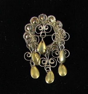baublesnbeads13's profile picture. Vintage charm maker & lover of all things old! 
http://t.co/FpiXVm9G  
http://t.co/FhLziOce
