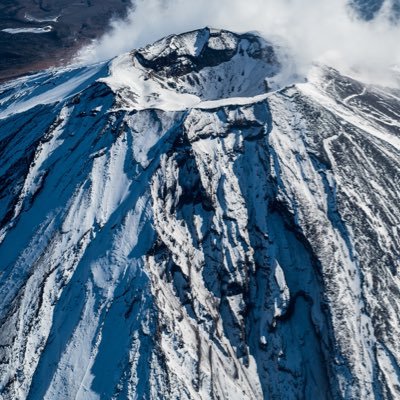 #奇跡の光景 を追い求める富士山写真家🗻 2015富士山写真大賞、2016山中湖フォトグランプリにてグランプリを受賞🏆 デジタルカメラマガジン掲載。