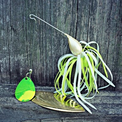 A household name among top-ranking professionals, Humdinger has been providing anglers with highly effective lures for the past 30-years.