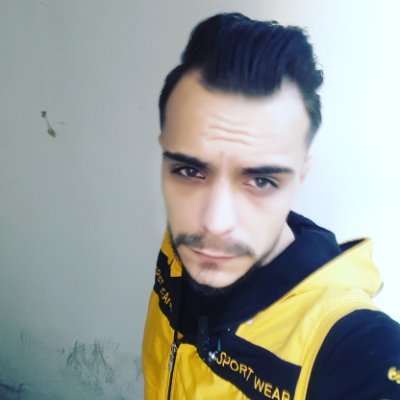 لا تقارن نفسك بلآخرين. إذا قمت بذلك، فإنك تهين نفسك.